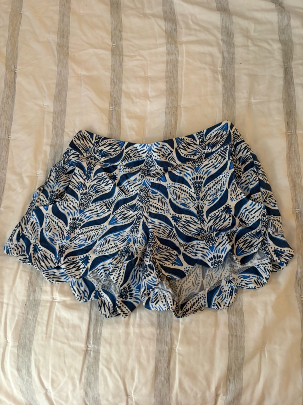 Lilly Pulitzer Blue and White Printed Scalloped Hem Skort